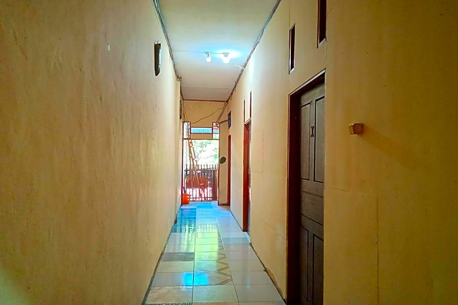 OYO 93479 Hotel Jaguar Sentani