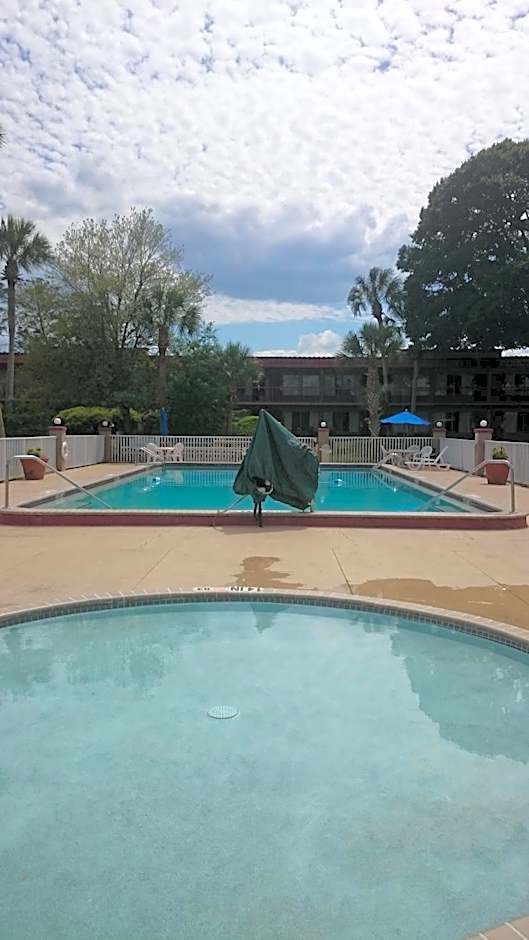 Motel 6-Spring Hill, FL - Weeki Wachee