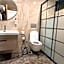 Rena Grand Residence & Suit