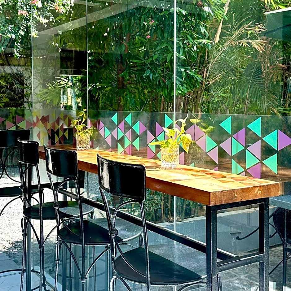 Travelbee Fuente Inn