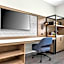 La Quinta Inn & Suites by Wyndham San Jose Silicon Valley