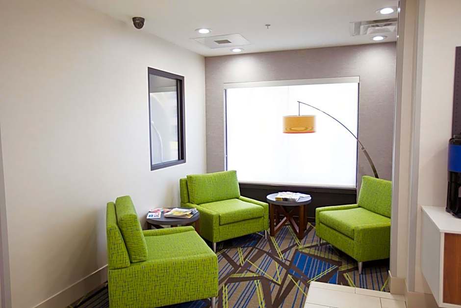 Holiday Inn Express & Suites Knoxville - Farragut by IHG