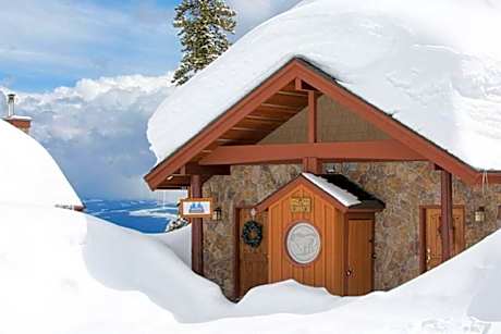 Snowy Bear Chalet w/ Hot Tub