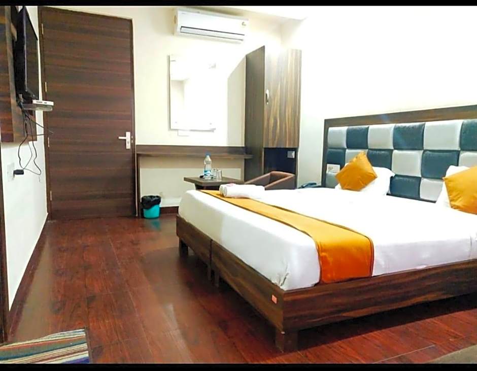 Hotel Sukhman International