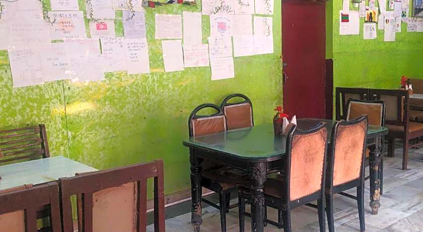 Hotel Raj Bed & Breakfast