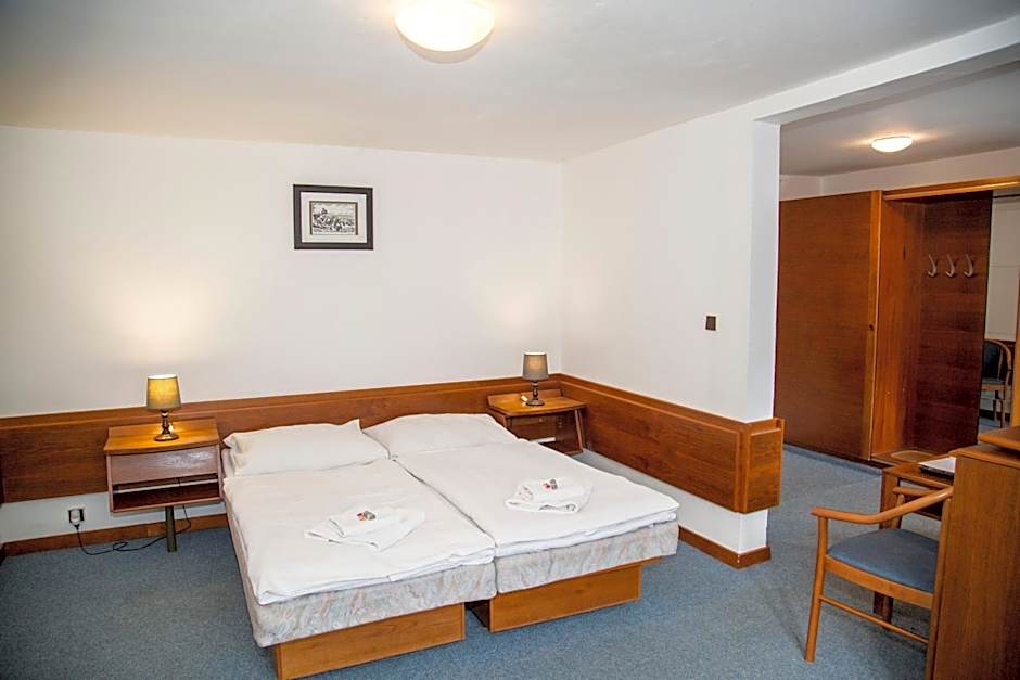 Lomnice Hotel & Restaurant