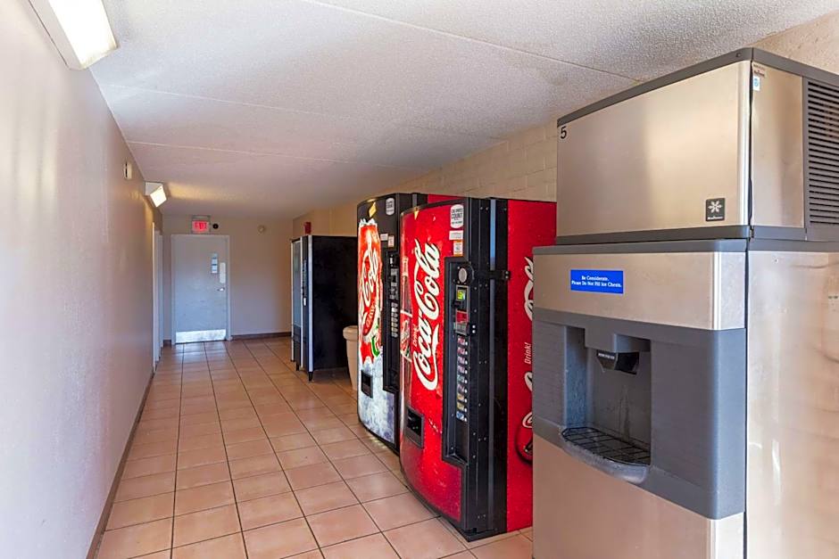 Motel 6-Knoxville, TN