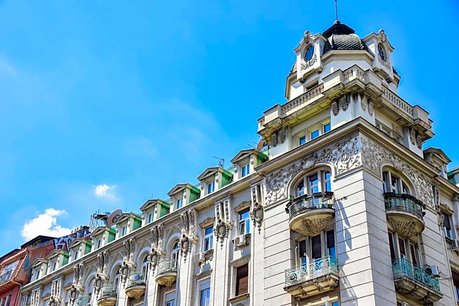 Republic Square Suites