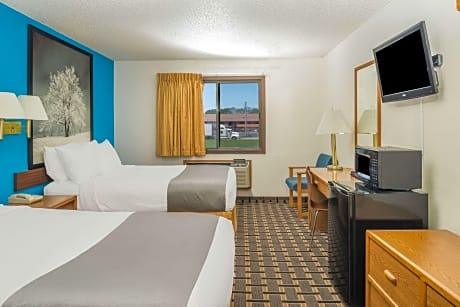 Queen Room with Two Queen Beds - Non-Smoking