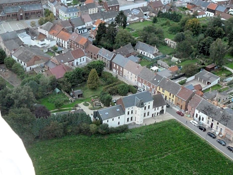 Le Chateau De Frankie spas-saunas