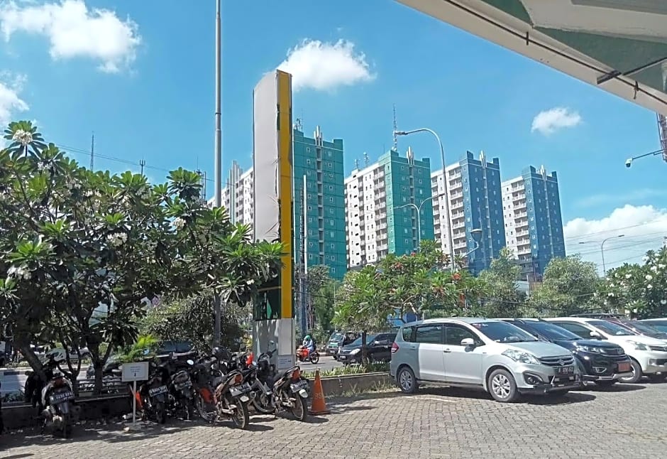 Queen Room 2 @ Grand Center Point Apartment