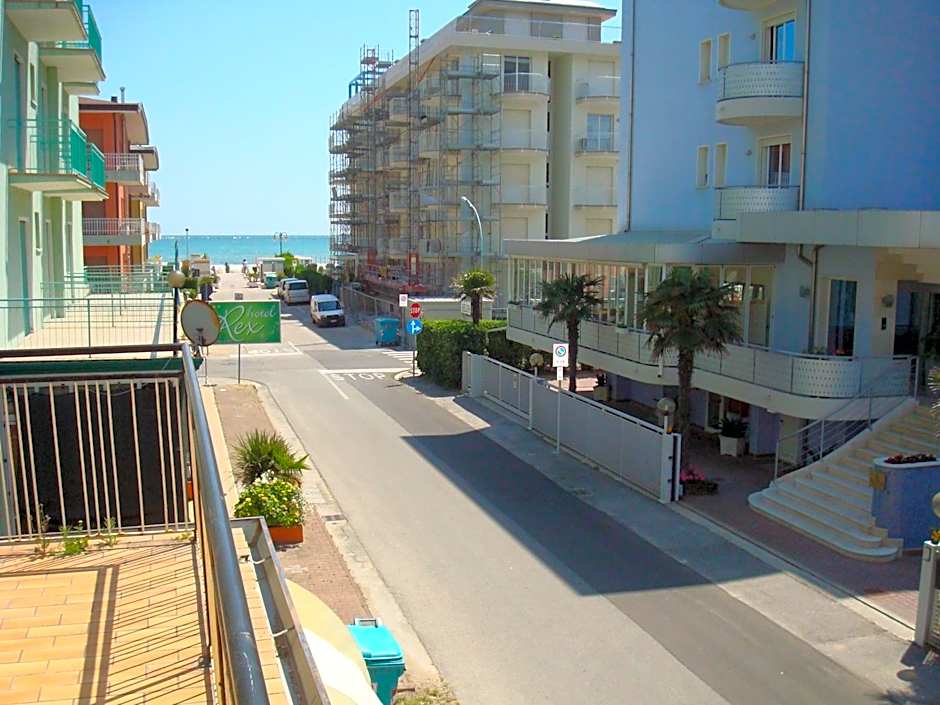 Hotel Marlisa Pier
