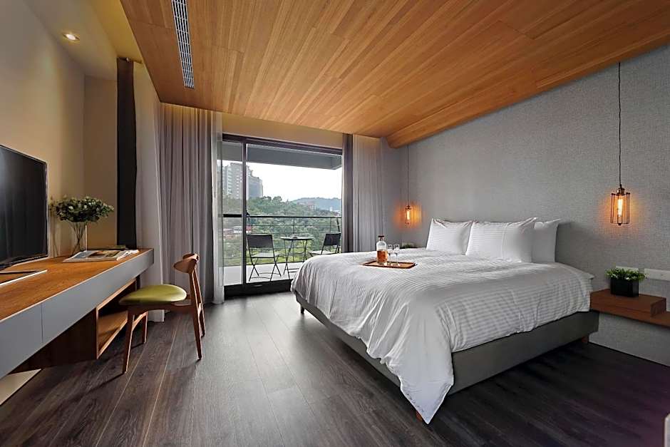 Sun Moon Lake Blue Sky Bay B&B