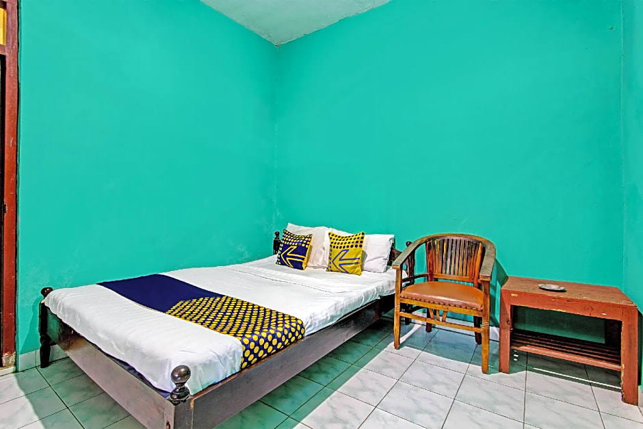 SPOT ON 92873 Losmen Parikesit