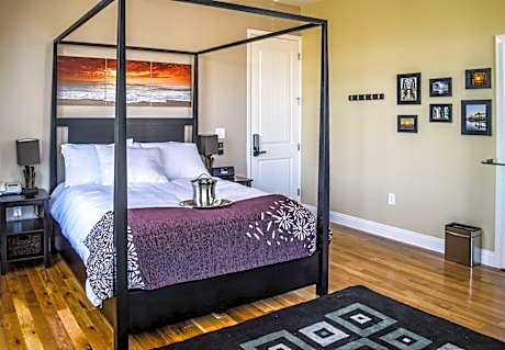 Deluxe Queen Room - Disability Access (# 1)