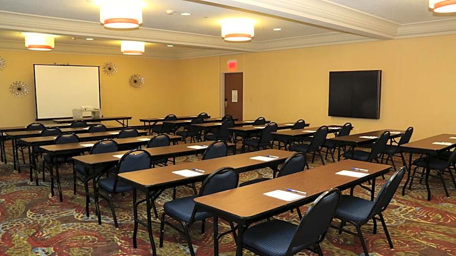 Holiday Inn Express Hotel & Suites Saginaw By IHG