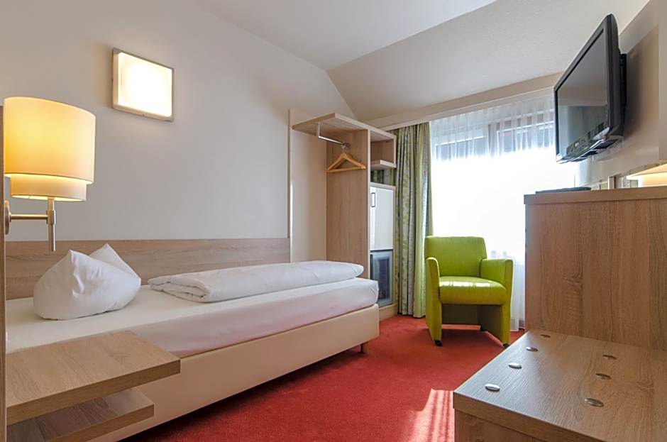 Garden Hotel