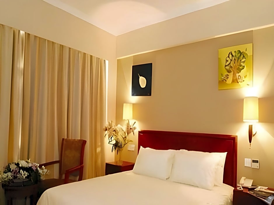 GreenTree Inn Zaozhuang Taishan Road Shituanxiao Express Hotel