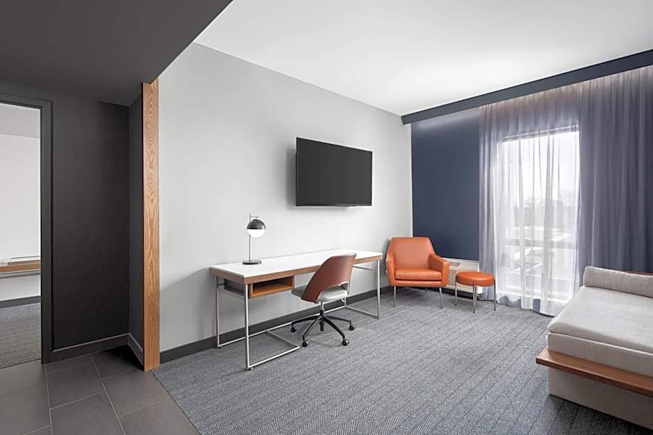 Courtyard by Marriott Lansing Downtown