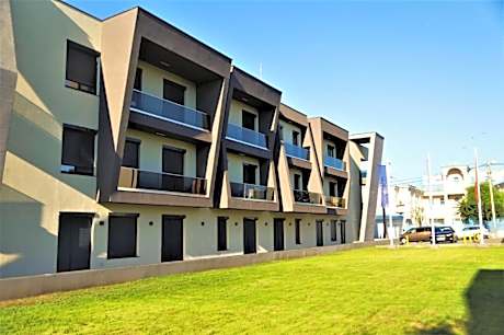 Apartment with Garden View