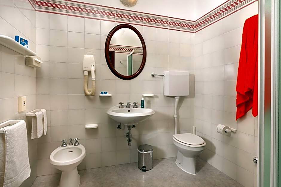 Hotel Milano Helvetia - in centro con piscina