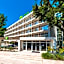 ibis Styles Golden Sands Roomer Hotel