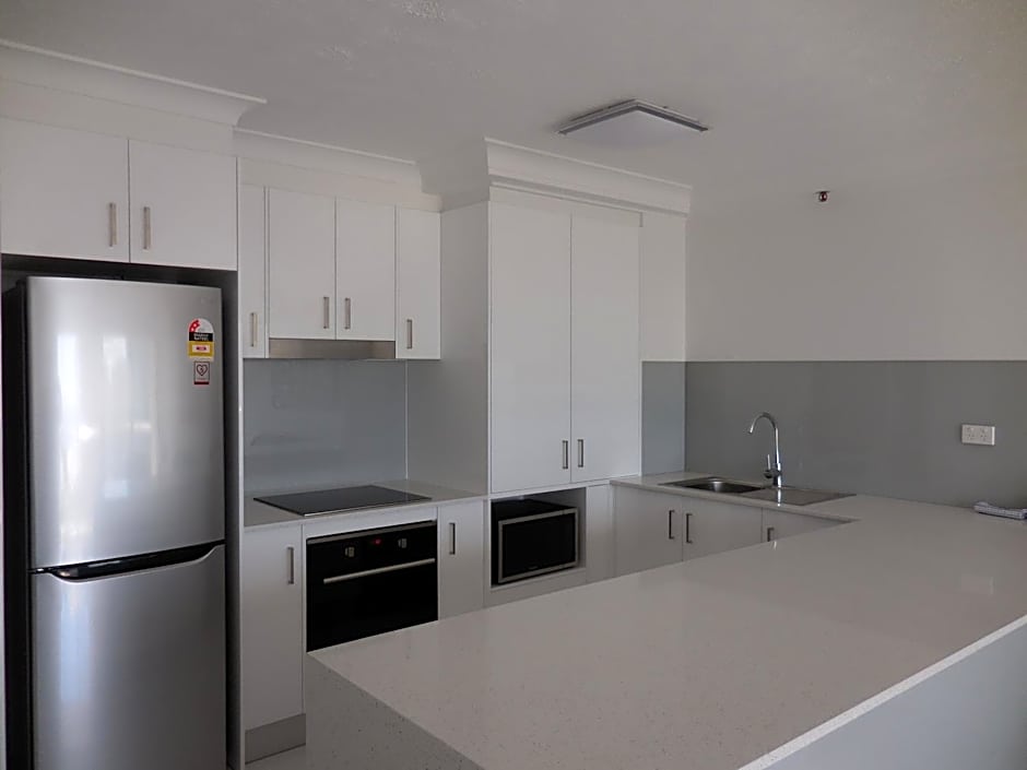 Surfers Century Oceanside Apartments