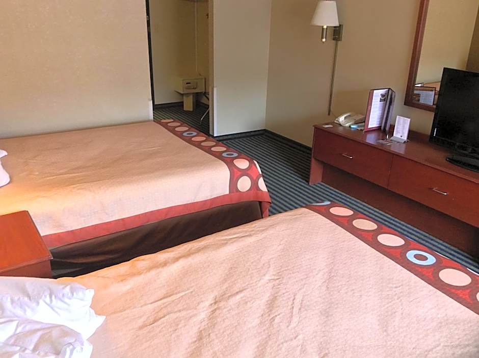 Super 8 by Wyndham Marshalltown