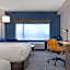 Holiday Inn Express And Suites St.Thomas. By IHG