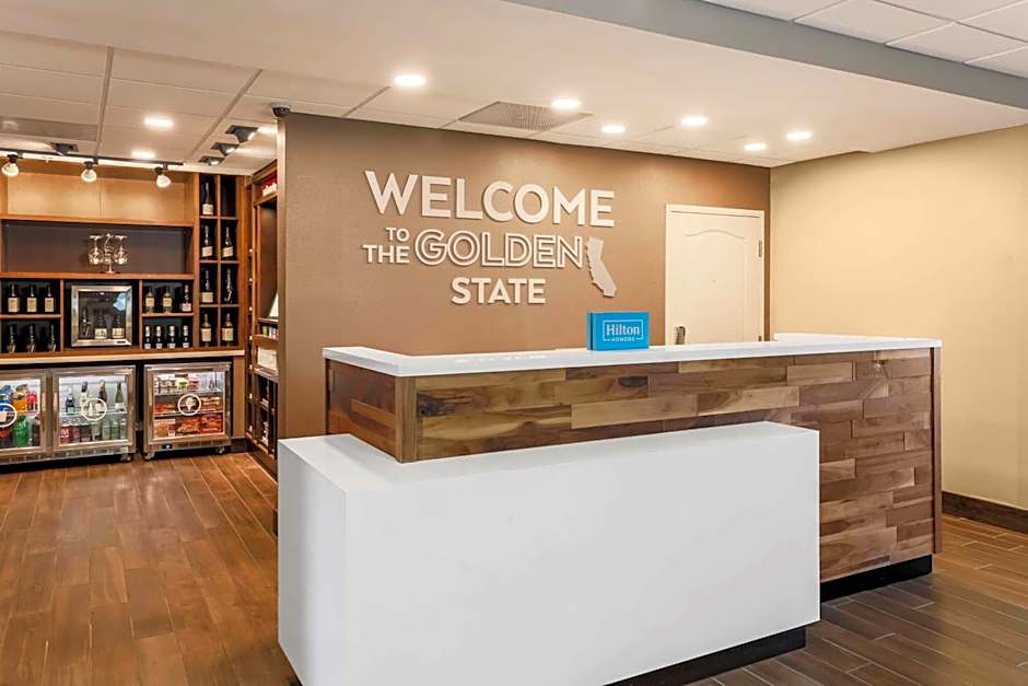 Hampton Inn By Hilton & Suites Windsor Sonoma Wine Country