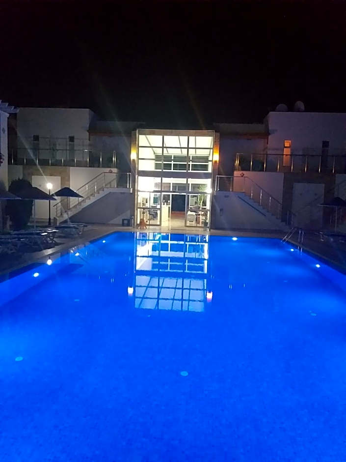 Paradise Apart Hotel