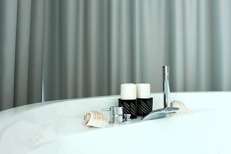 Max Luxury Suite - Servizio Spiaggia Inclusa