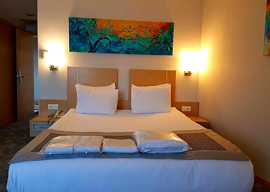 Midas Hotel