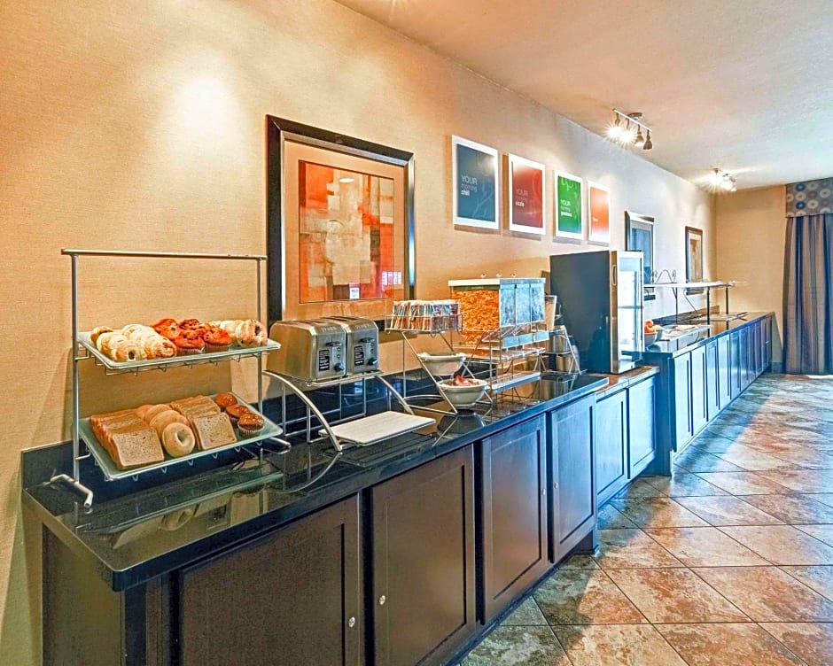 Comfort Suites Arlington - Entertainment District