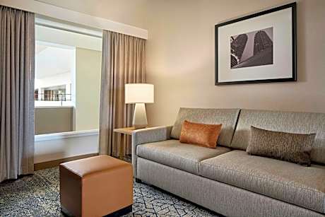 Club Suite, 1 Bedroom (1 King Bed and 1 Double Sofa Bed)