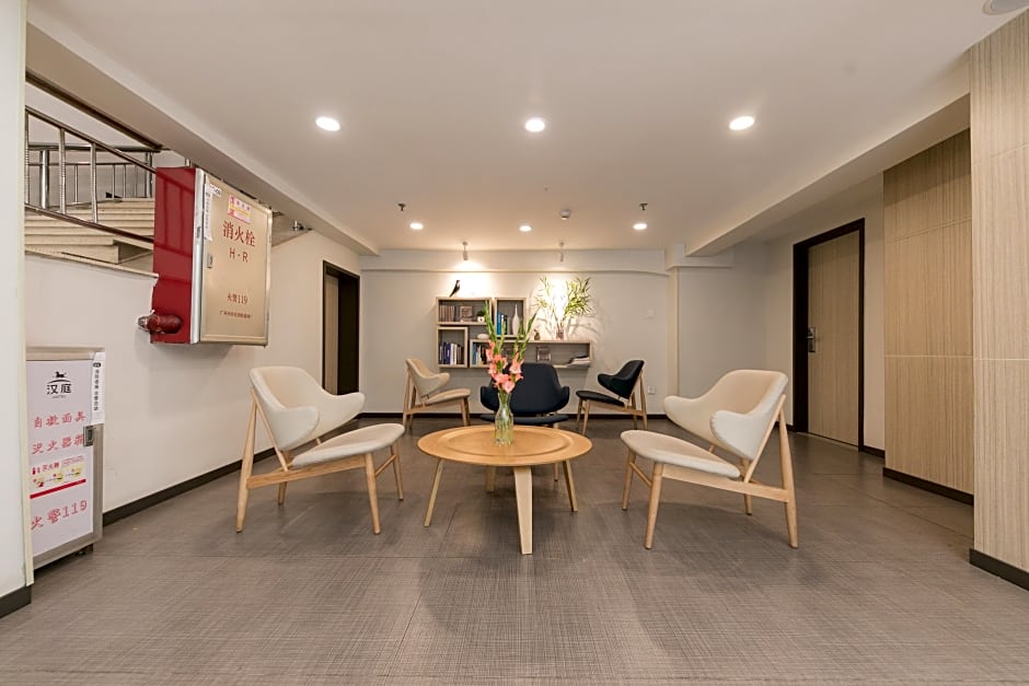 Hanting Hotel (Guangzhou Beijing Rd, Tianzi Pier)