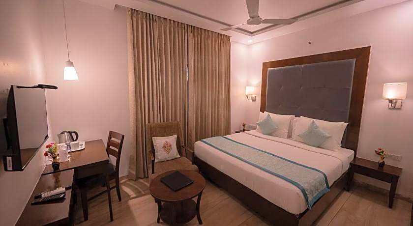 Hotel Clarks Collection Bhavnagar