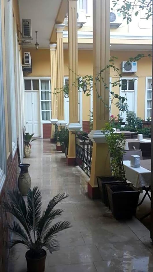 Antikhan Hotel