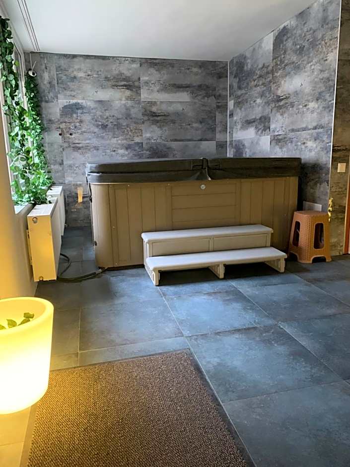 Várfal Wellness Panzió