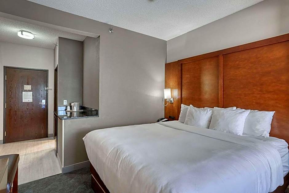 Comfort Suites Appleton Airport