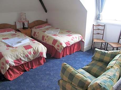 Double or Twin Room with Sea View