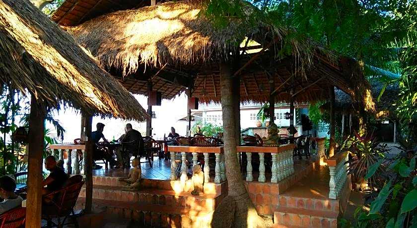 Mut Mee Garden Guest House