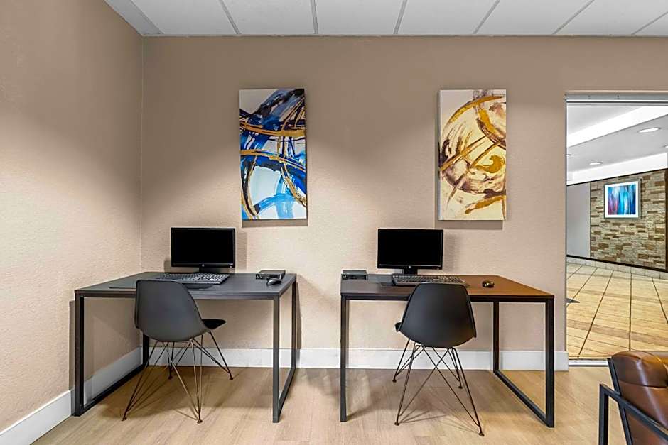 Suburban Studios Orlando - Ocoee-Winter Garden