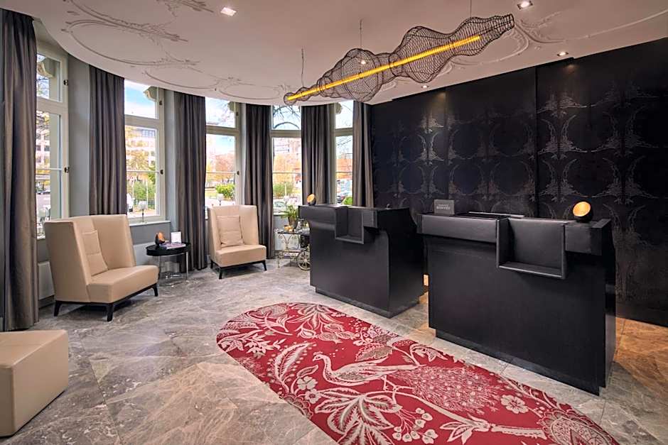 Roomers Berlin Steinplatz, Autograph Collection