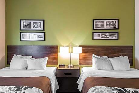 Queen Room with Two Queen Beds - Smoking