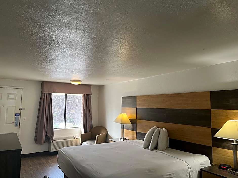 Motel 6 Cross Lanes, WV Goff Mountain Rd