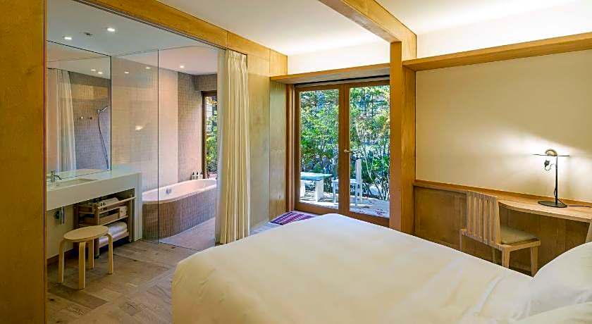 SHISHI-IWA HOUSE KARUIZAWA