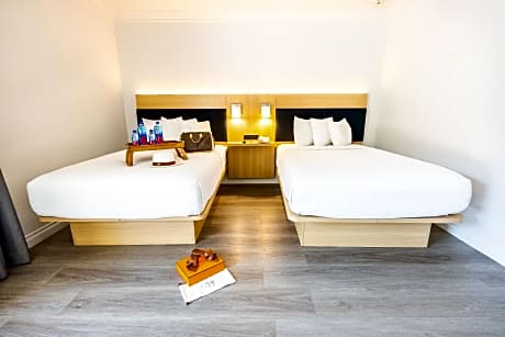 Newly Renovated, Guest room, 2 Double