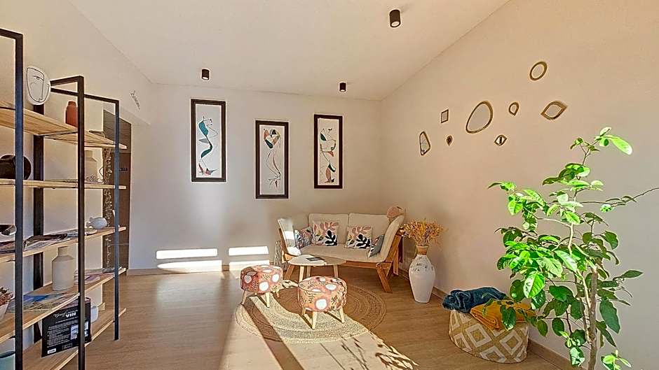 Intense Boutik-Hôtel