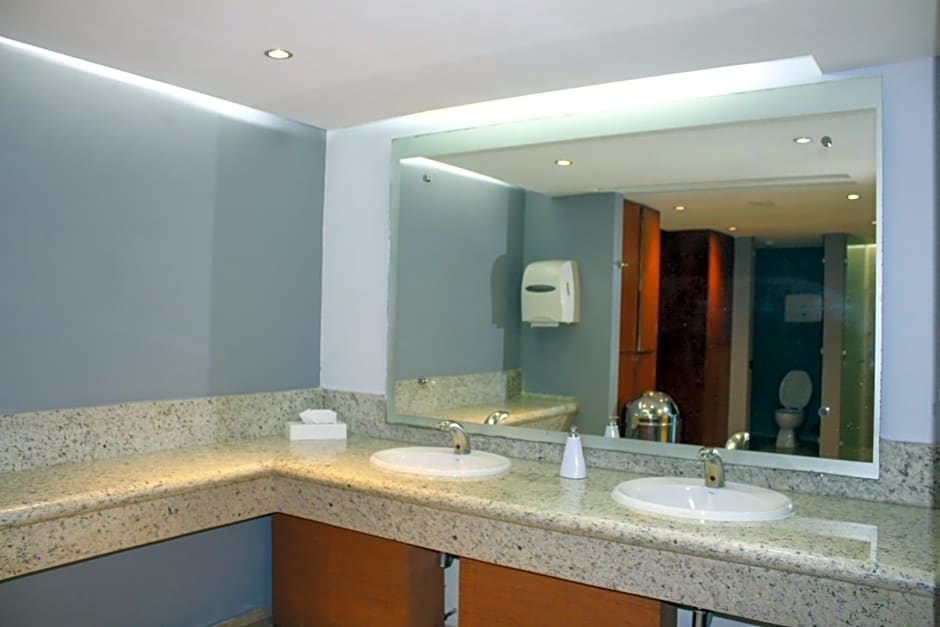 Holiday Inn Puebla Finsa By IHG